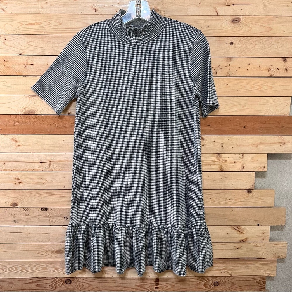 ZARA Black & white Plaid Stretchable Mocked Neckline Ruffled Hem Dress size S